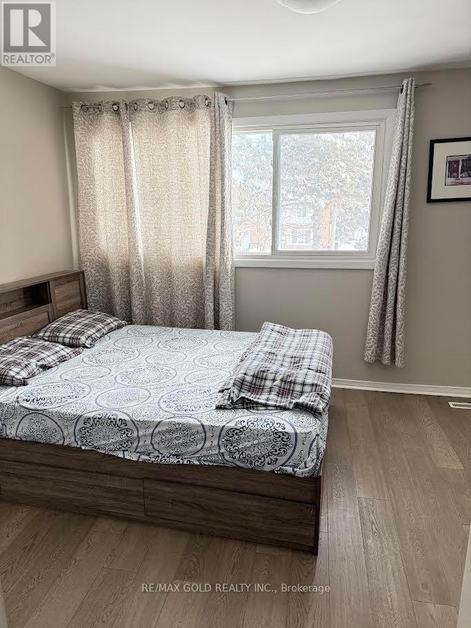 82 A Corby Crescent, Brampton, Ontario  L6Y 1H1 - Photo 10 - W12473574