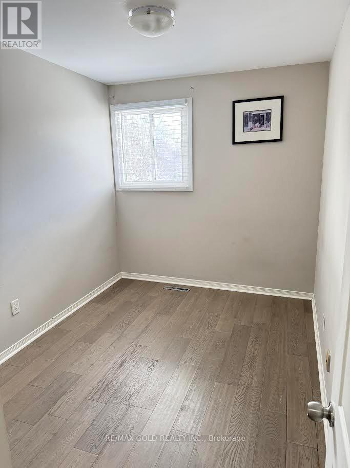 82 A Corby Crescent, Brampton, Ontario  L6Y 1H1 - Photo 8 - W12473574