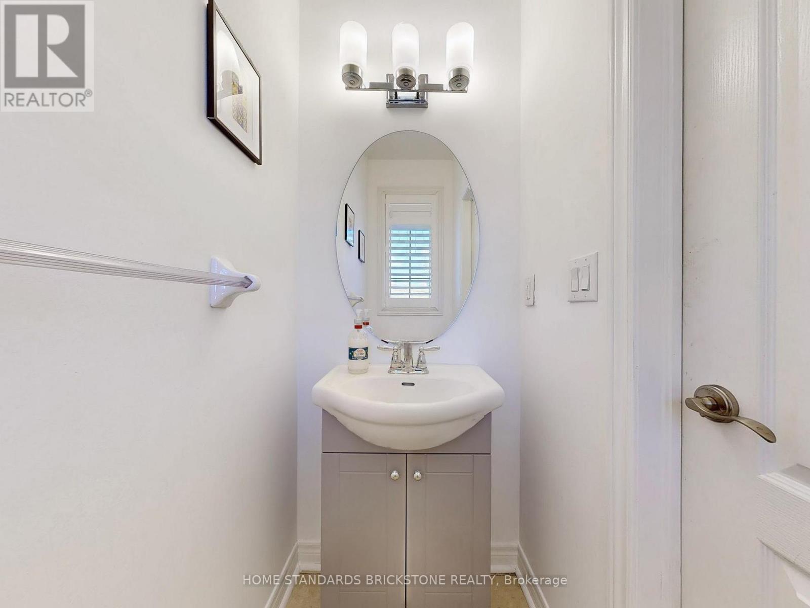 50 Versailles Crescent, Brampton, Ontario  L6P 3J9 - Photo 25 - W12473576