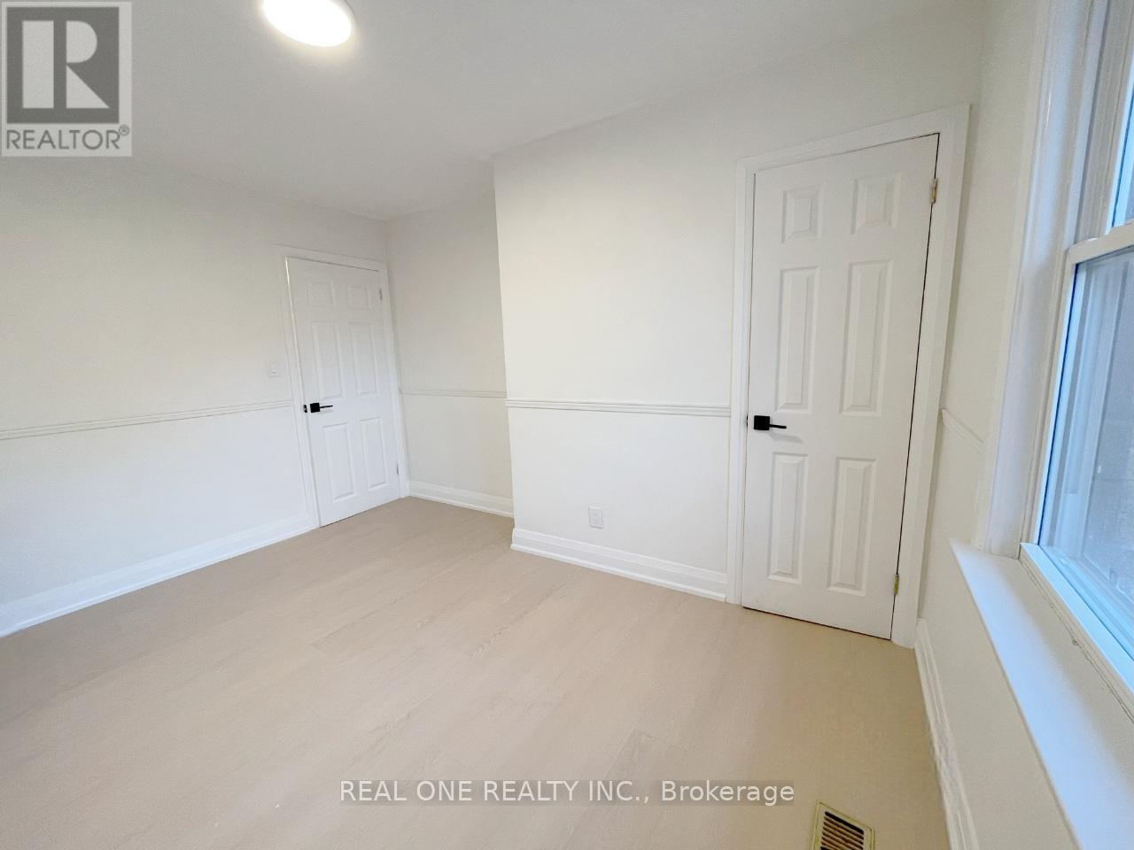 1 - 2116 Mountainside Drive, Burlington, Ontario  L7P 1B2 - Photo 13 - W12473588