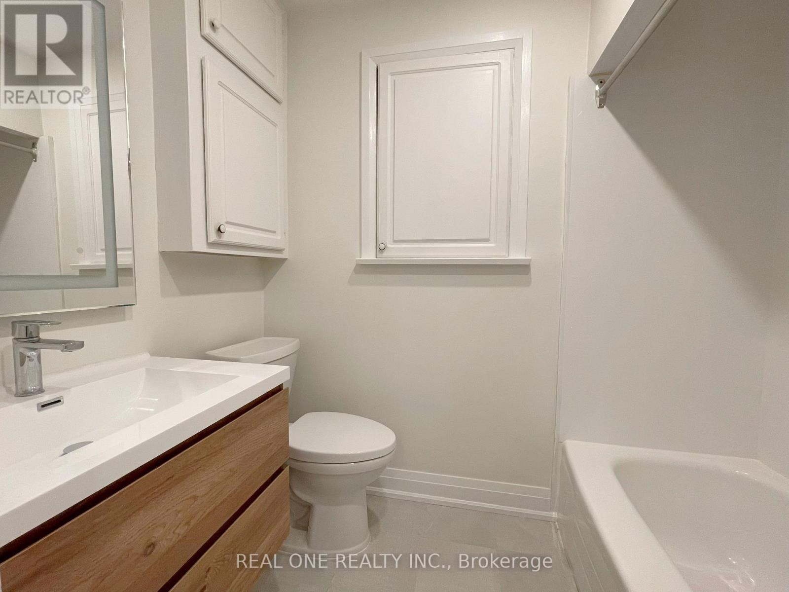 1 - 2116 Mountainside Drive, Burlington, Ontario  L7P 1B2 - Photo 14 - W12473588