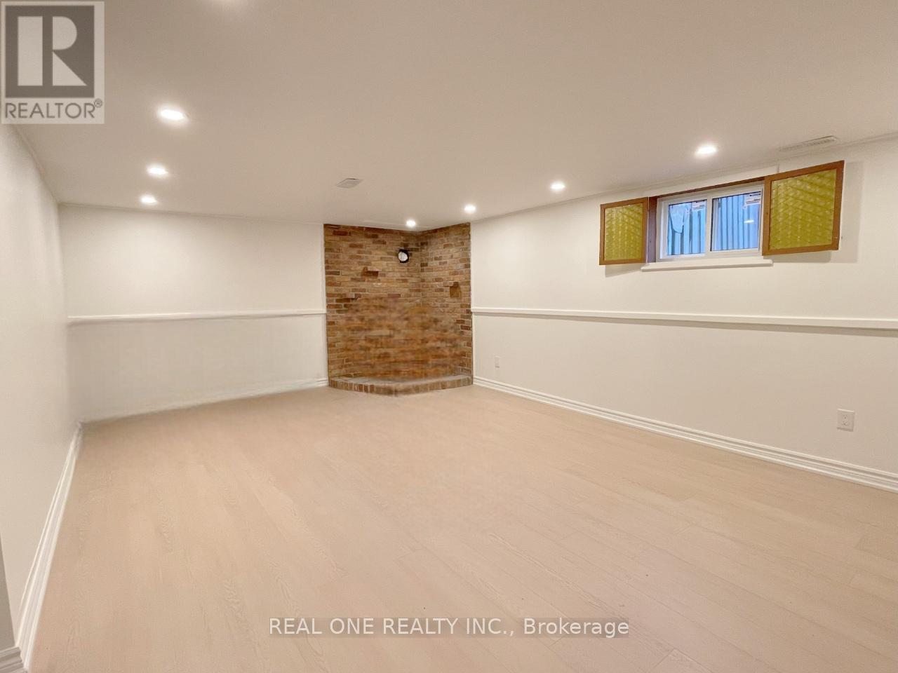 1 - 2116 Mountainside Drive, Burlington, Ontario  L7P 1B2 - Photo 16 - W12473588