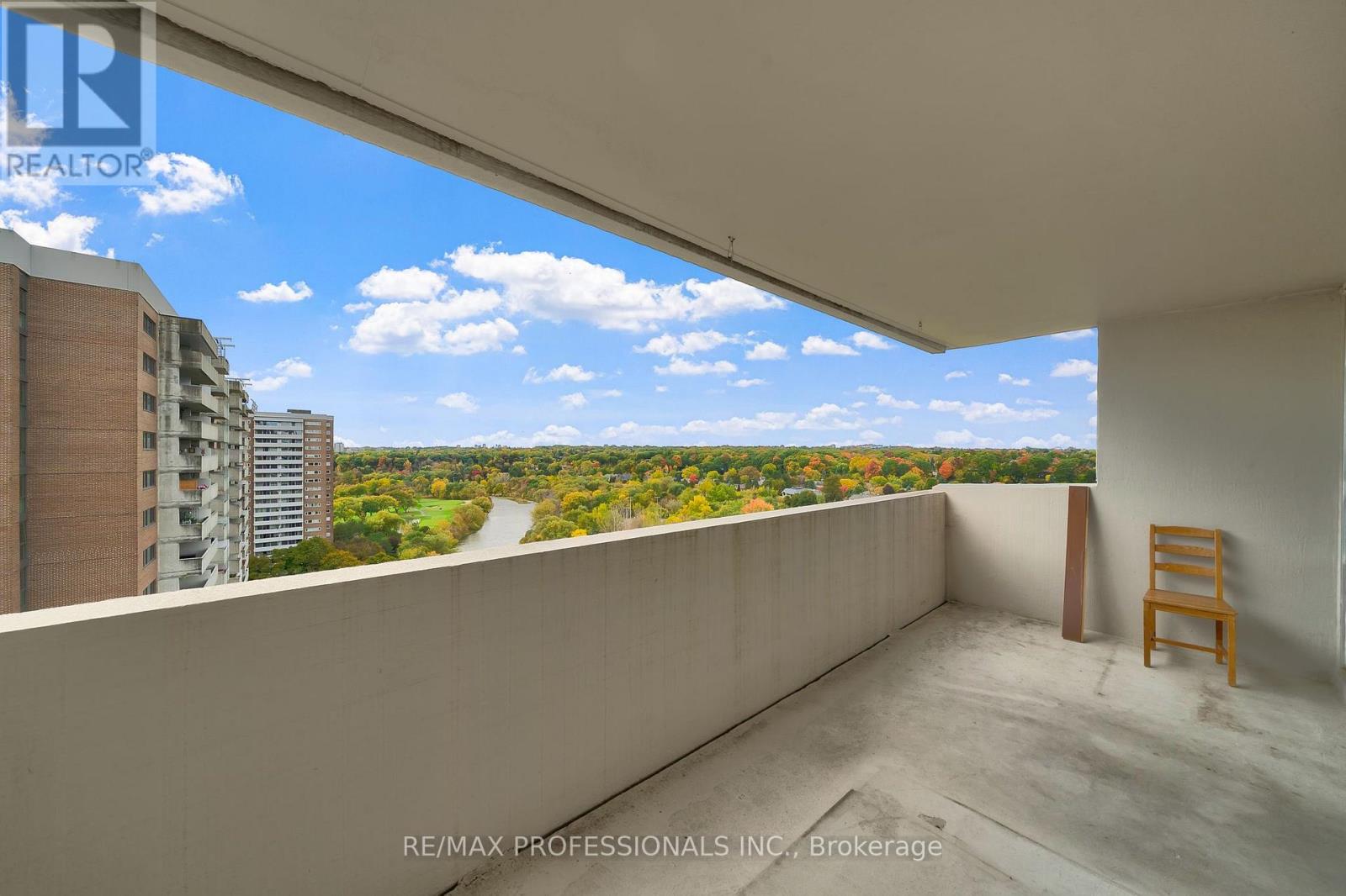 1710 - 270 Scarlett Road, Toronto, Ontario  M6N 4X7 - Photo 18 - W12473597