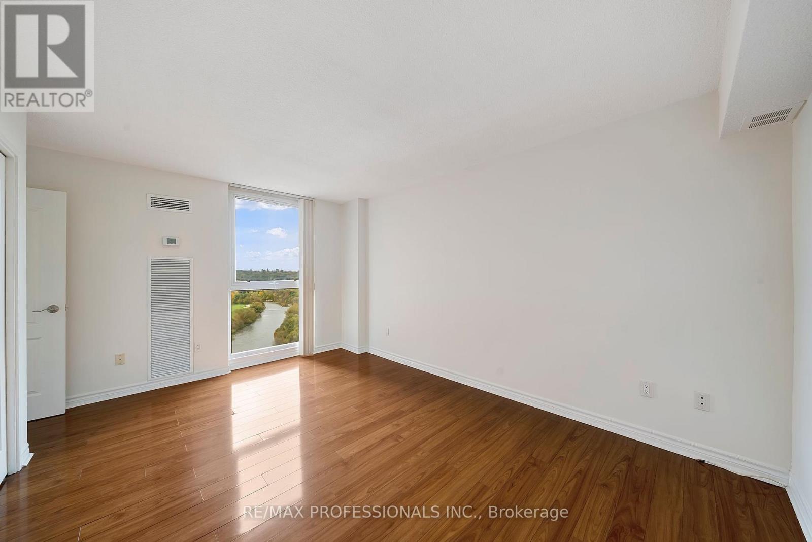 1710 - 270 Scarlett Road, Toronto, Ontario  M6N 4X7 - Photo 22 - W12473597