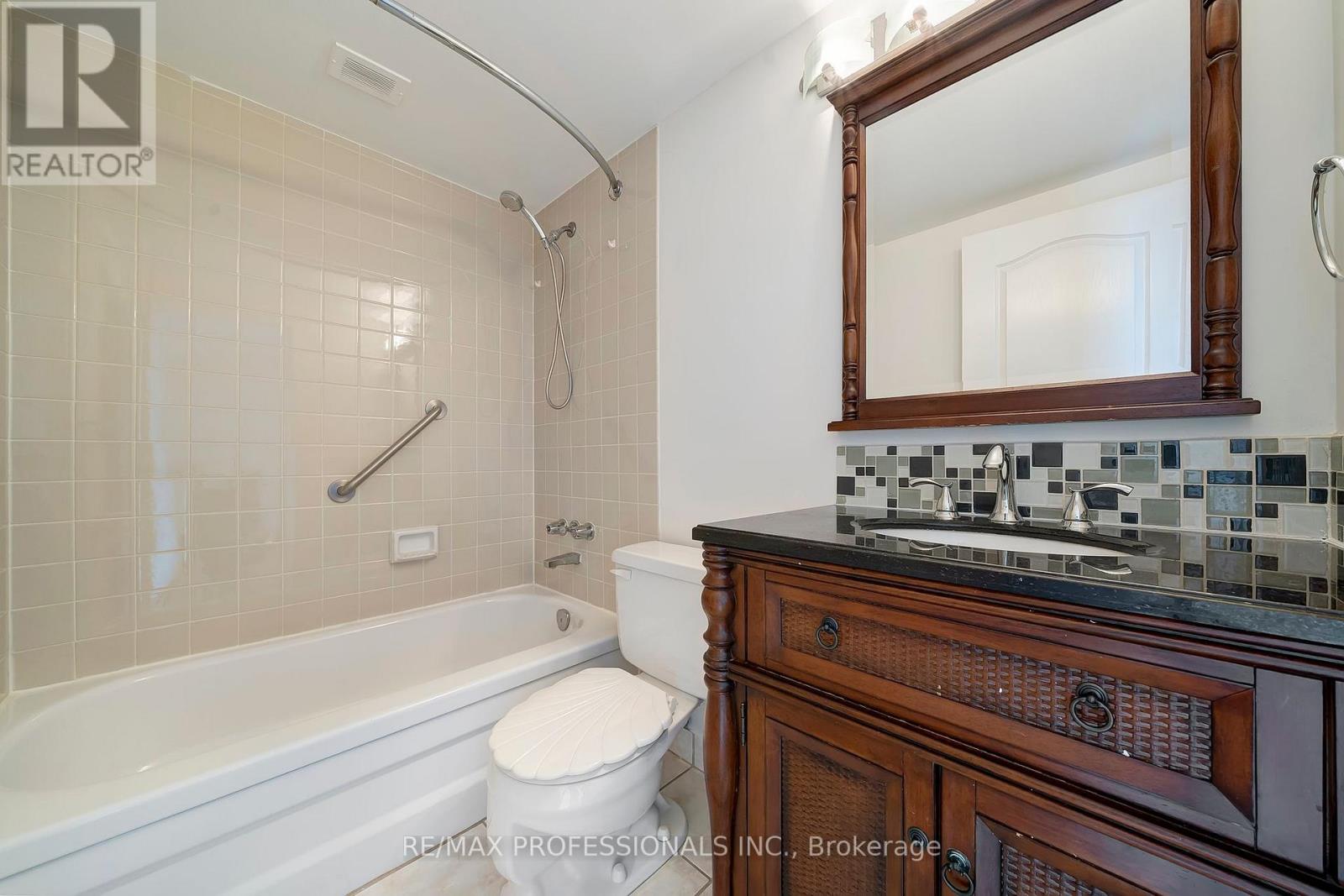 1710 - 270 Scarlett Road, Toronto, Ontario  M6N 4X7 - Photo 24 - W12473597