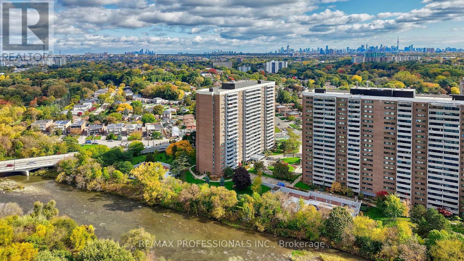 1710 - 270 Scarlett Road, Toronto, Ontario  M6N 4X7 - Photo 30 - W12473597