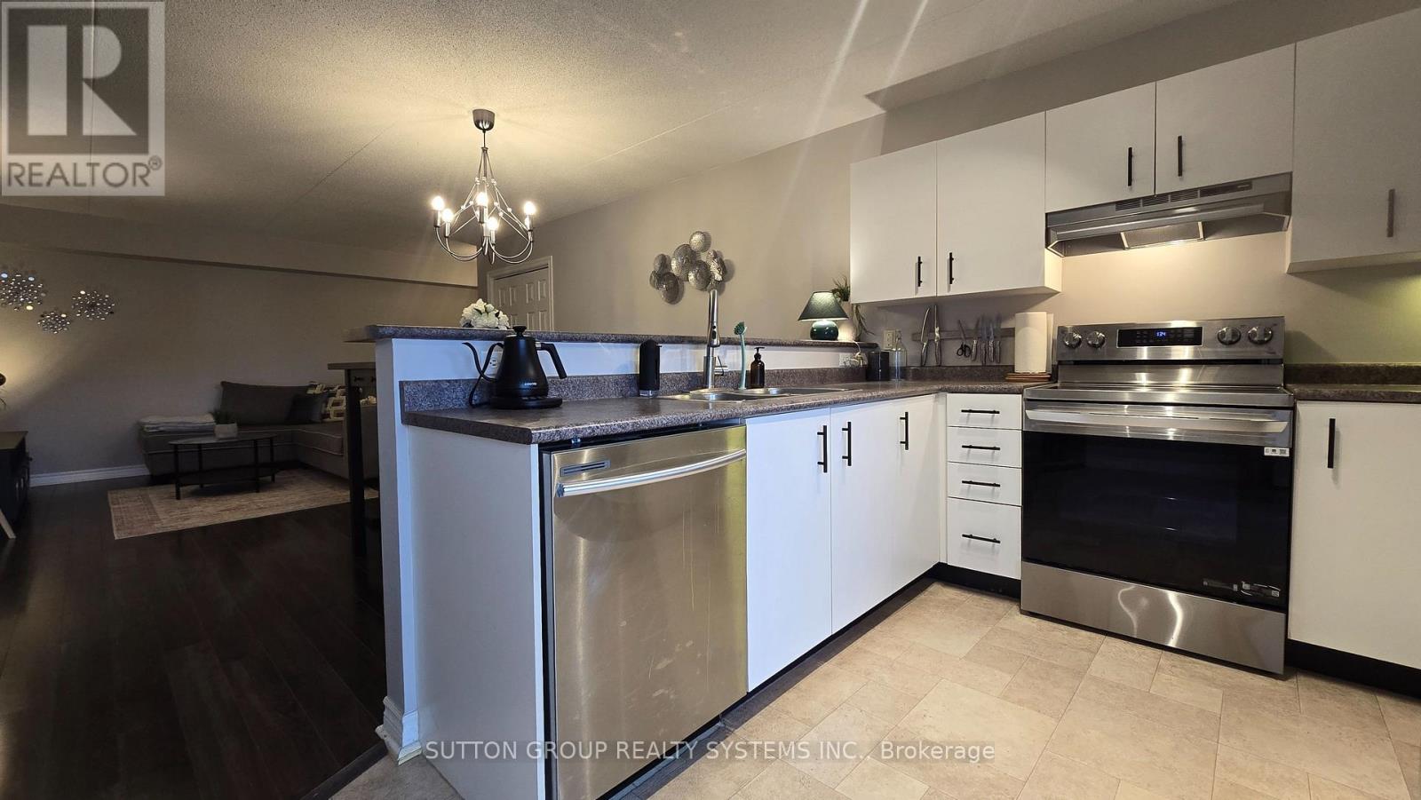 301 - 4005 Kilmer Drive, Burlington, Ontario  L7M 4M2 - Photo 17 - W12473611