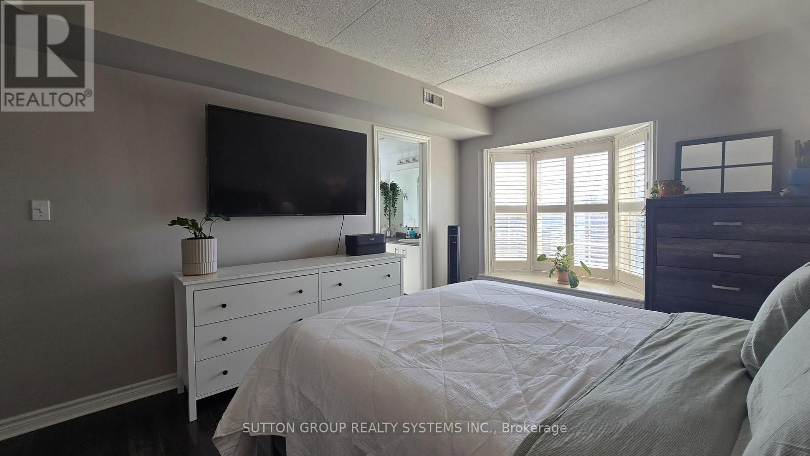 301 - 4005 Kilmer Drive, Burlington, Ontario  L7M 4M2 - Photo 21 - W12473611