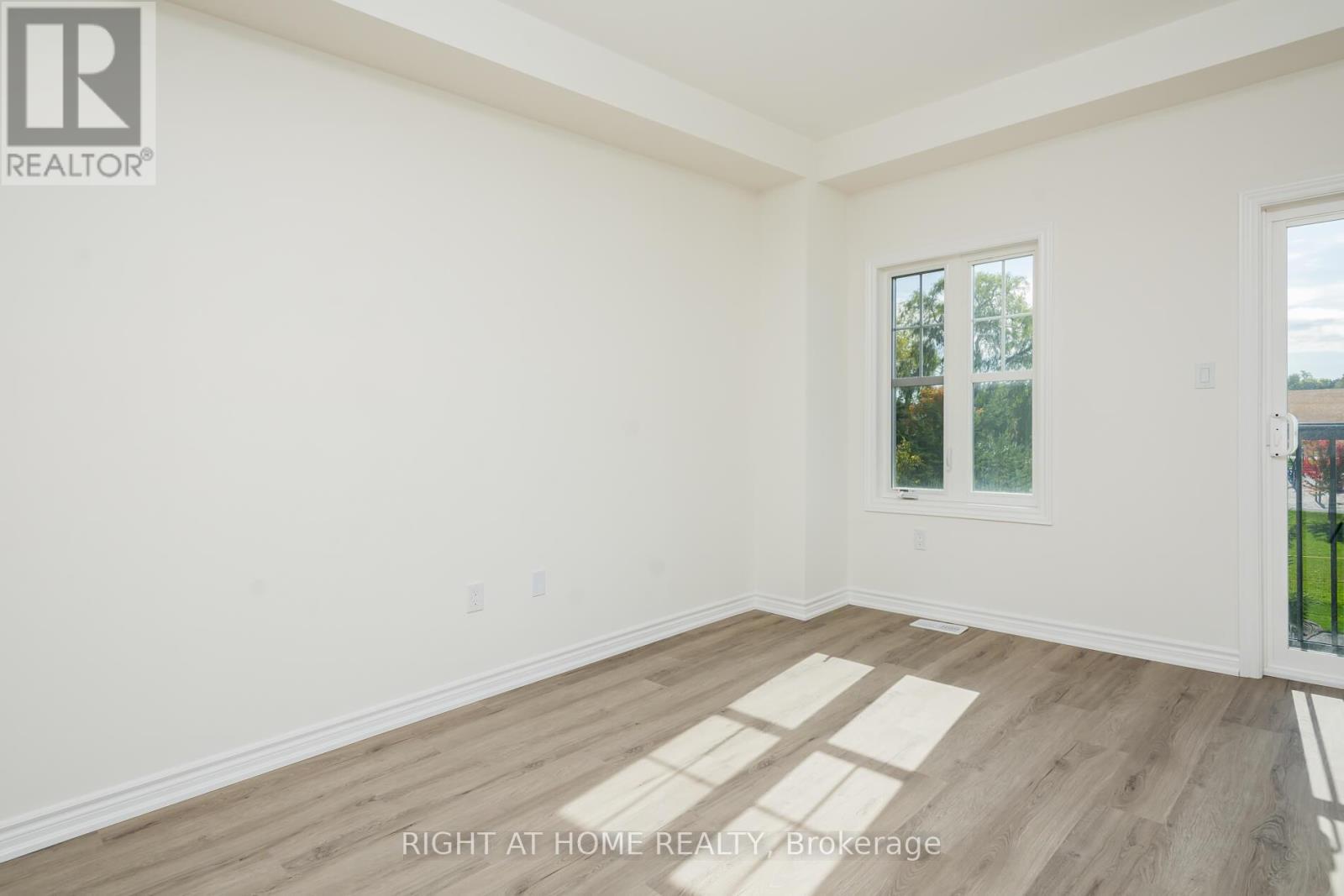 19 Ravenscraig Place, Innisfil (Cookstown), Ontario  L0L 1L0 - Photo 13 - N12473602