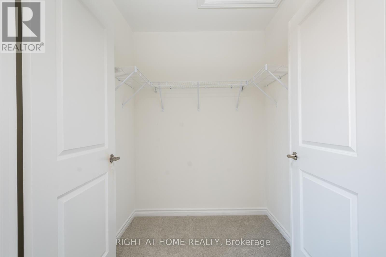 19 Ravenscraig Place, Innisfil (Cookstown), Ontario  L0L 1L0 - Photo 22 - N12473602