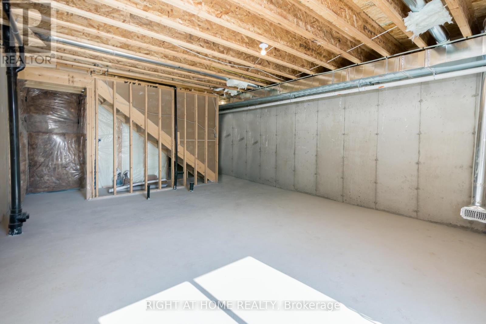 19 Ravenscraig Place, Innisfil (Cookstown), Ontario  L0L 1L0 - Photo 29 - N12473602
