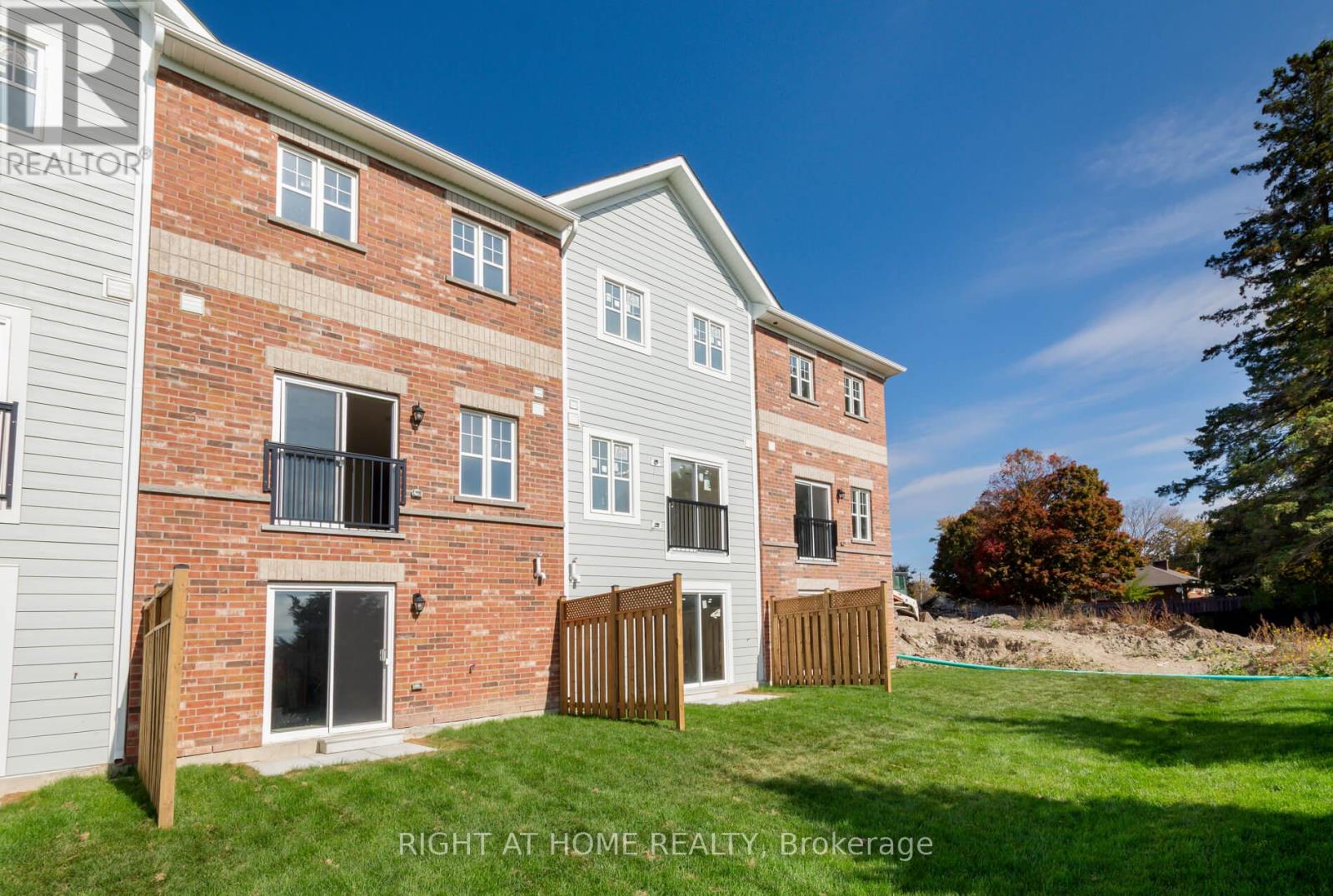 19 Ravenscraig Place, Innisfil (Cookstown), Ontario  L0L 1L0 - Photo 33 - N12473602