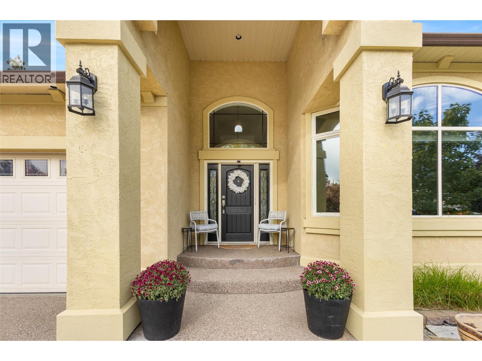 1012 Arbor View Drive, Kelowna, British Columbia  V1W 5A1 - Photo 4 - 10366021