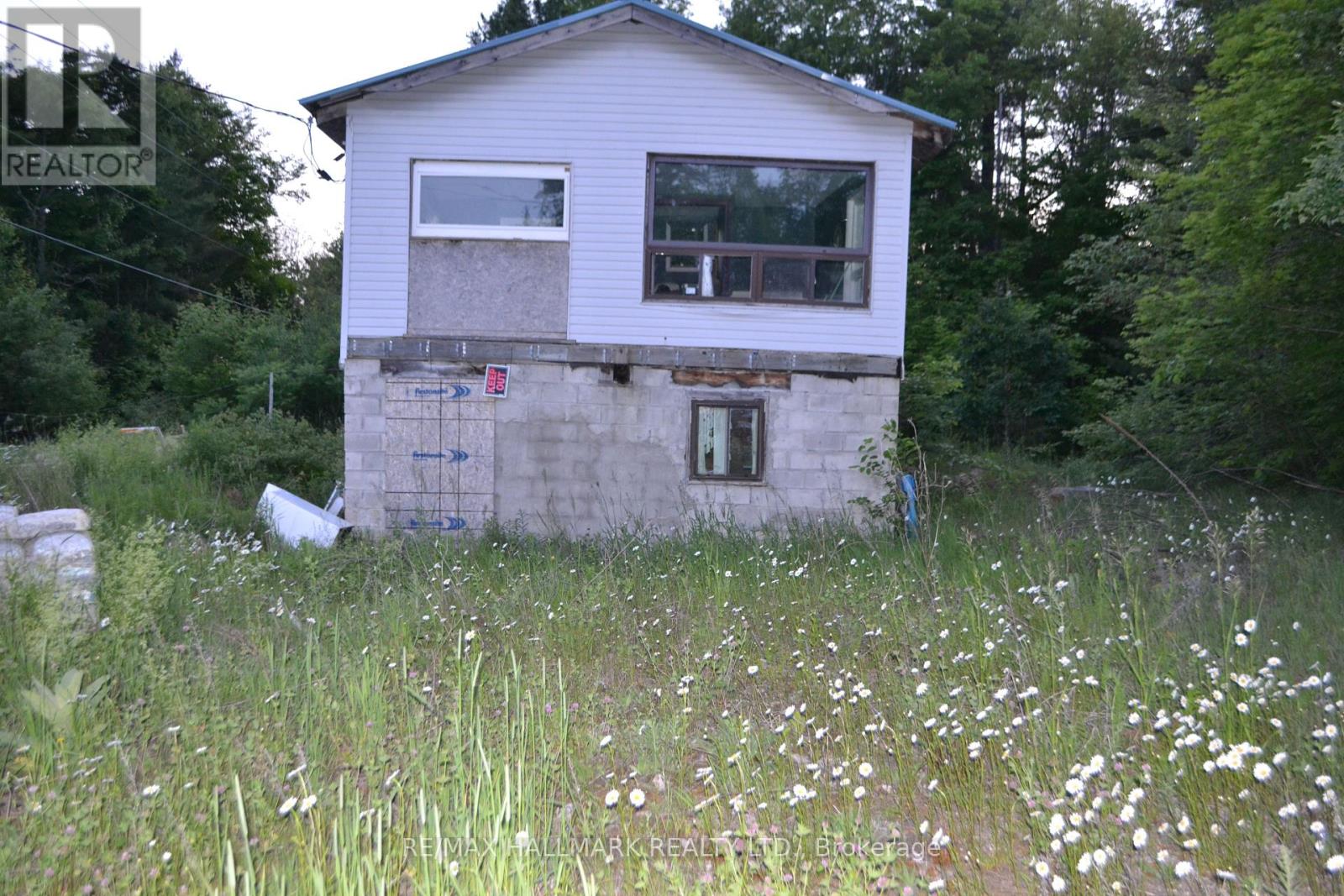 2269 HENDERSON ROAD, Frontenac, Ontario