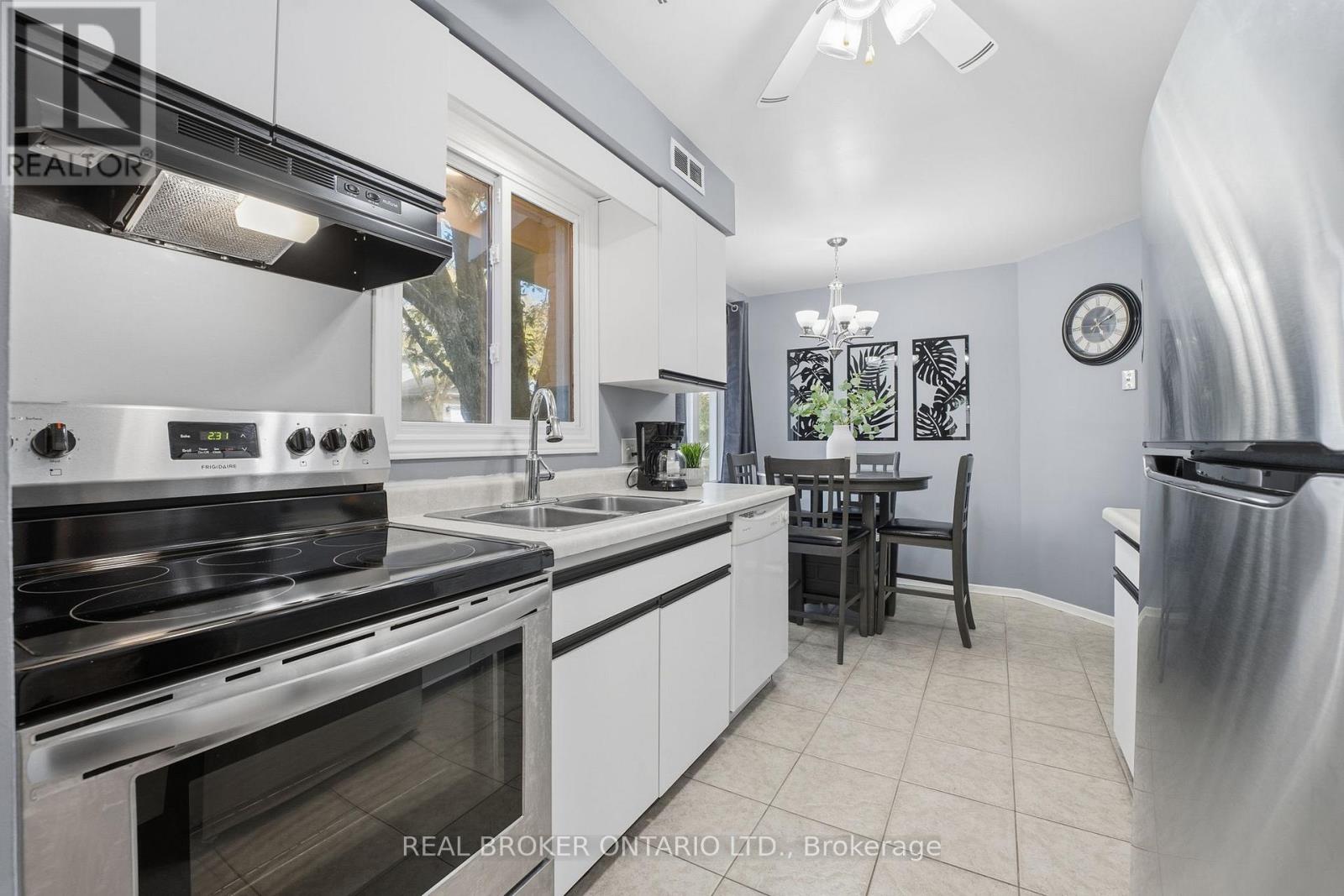 6 - 445 Kingscourt Drive, Waterloo, Ontario  N2K 3R4 - Photo 7 - X12473560