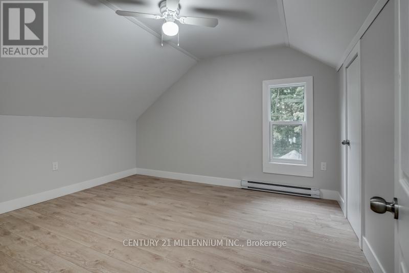 Upper - 276 Edward Street, North Huron, Ontario  N0G 2W0 - Photo 11 - X12473587