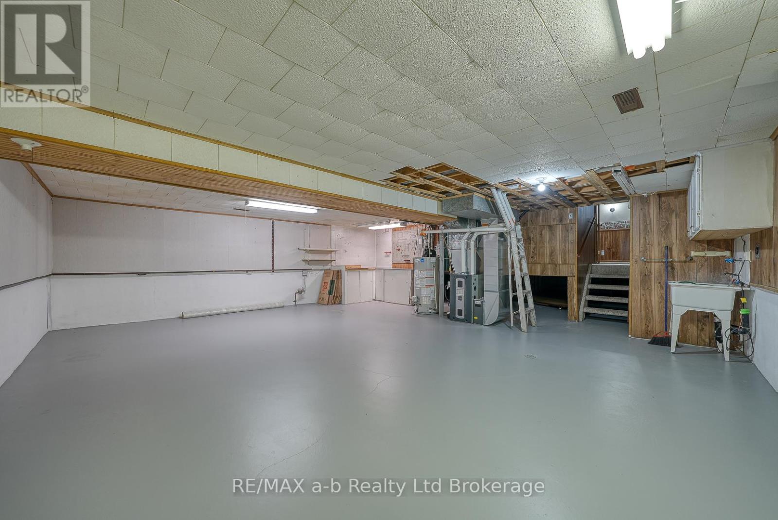 1 Golden Place, Ingersoll, Ontario  N5C 3N5 - Photo 31 - X12473698