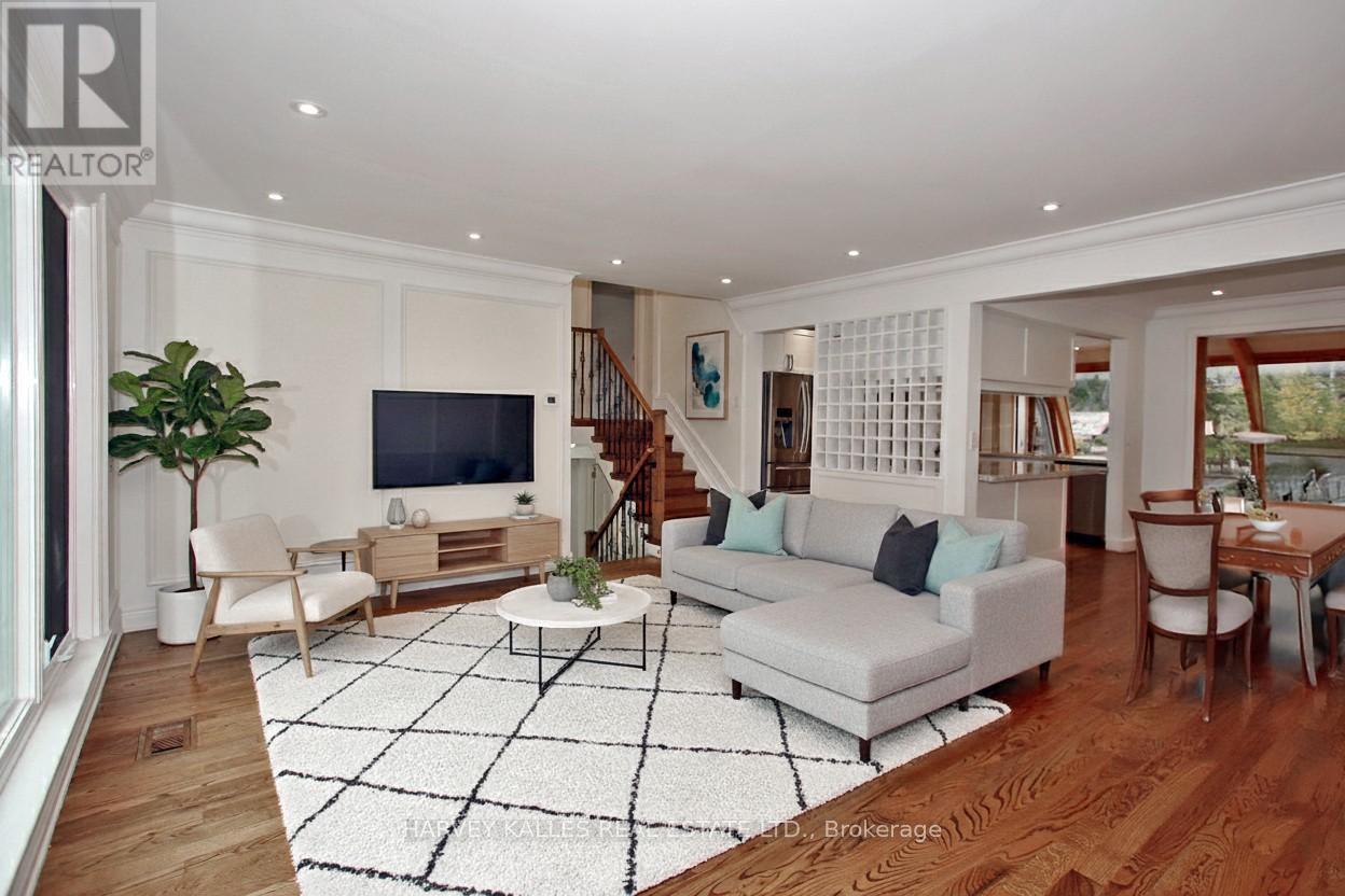 140 Wedgewood Drive, Toronto, Ontario  M2M 2H7 - Photo 3 - C12473336