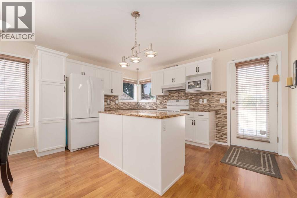 364 Heritage Crescent W, Lethbridge, Alberta  T1K 6V9 - Photo 10 - A2256208