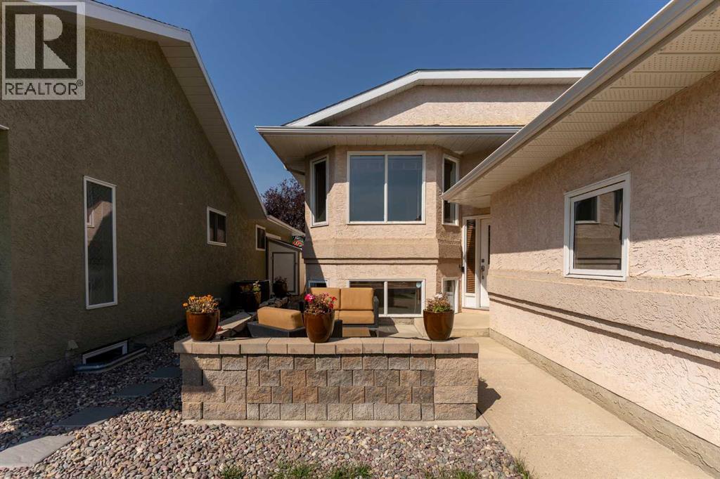 364 Heritage Crescent W, Lethbridge, Alberta  T1K 6V9 - Photo 3 - A2256208