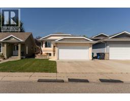 364 Heritage Crescent W Heritage Heights