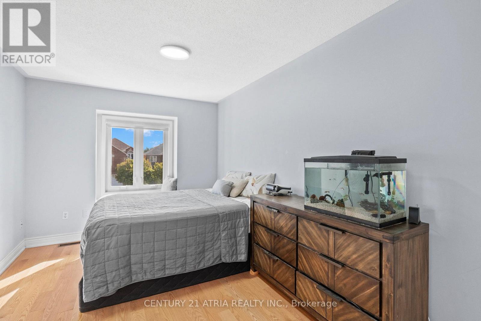 3837 Densbury Drive, Mississauga, Ontario  L5N 6Z3 - Photo 32 - W12468960