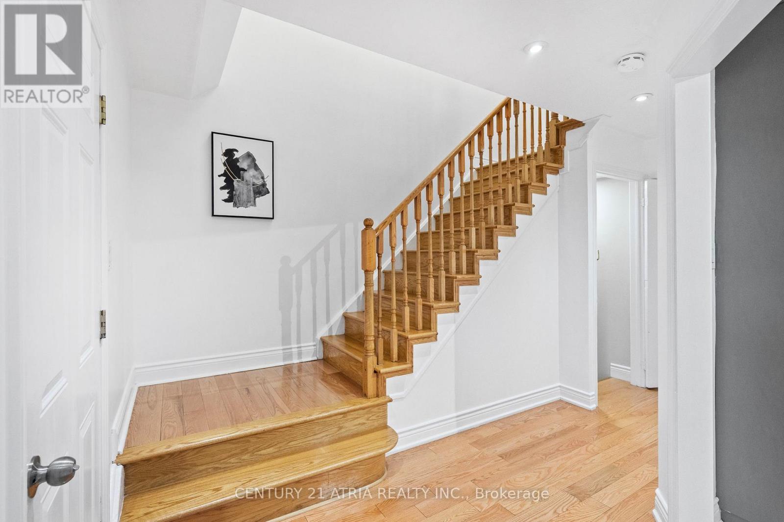 3837 Densbury Drive, Mississauga, Ontario  L5N 6Z3 - Photo 20 - W12468960