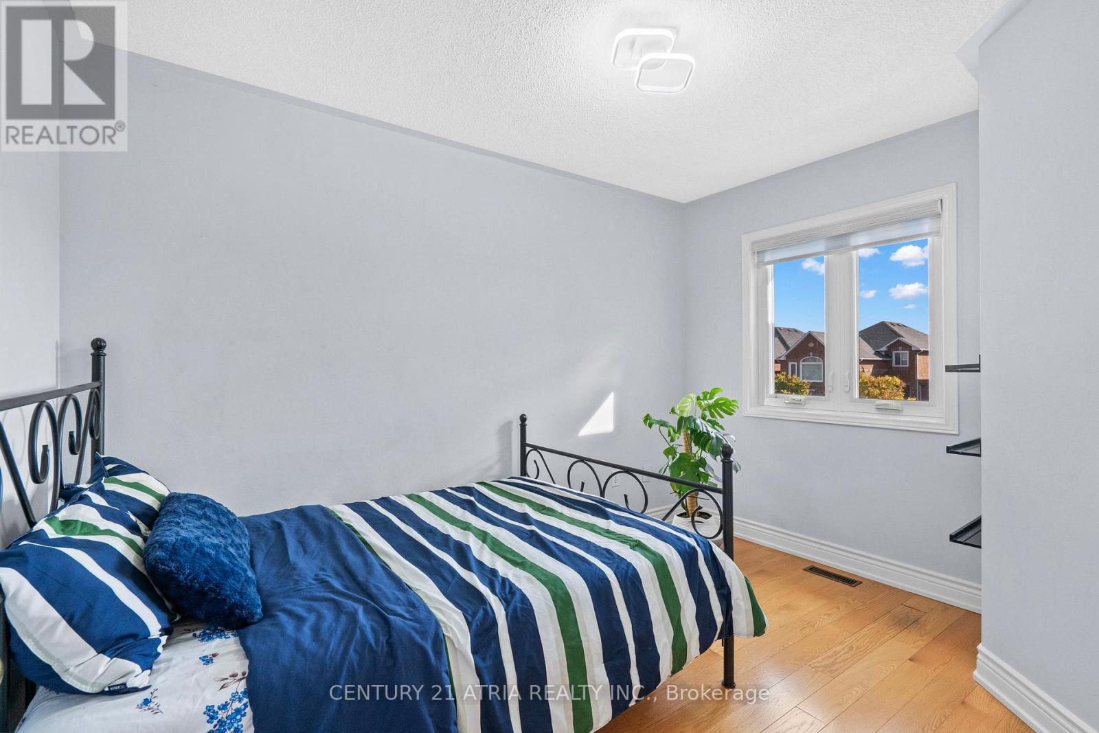 3837 Densbury Drive, Mississauga, Ontario  L5N 6Z3 - Photo 29 - W12468960