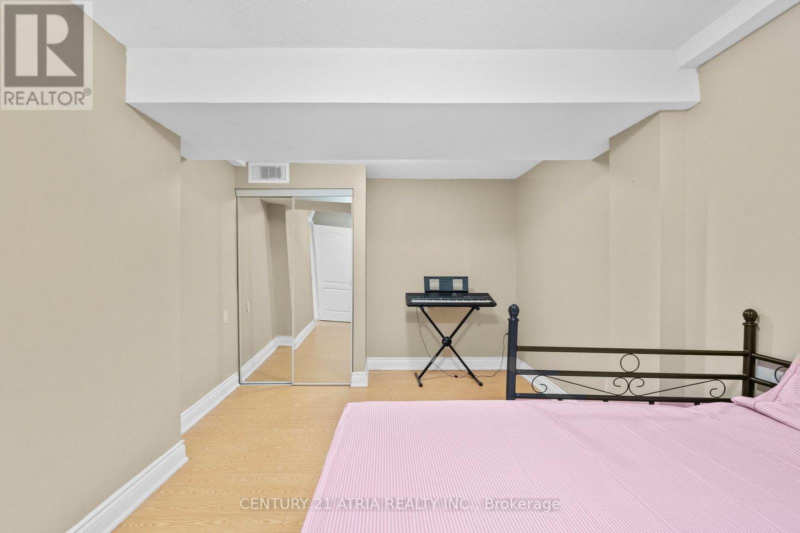 3837 Densbury Drive, Mississauga, Ontario  L5N 6Z3 - Photo 47 - W12468960