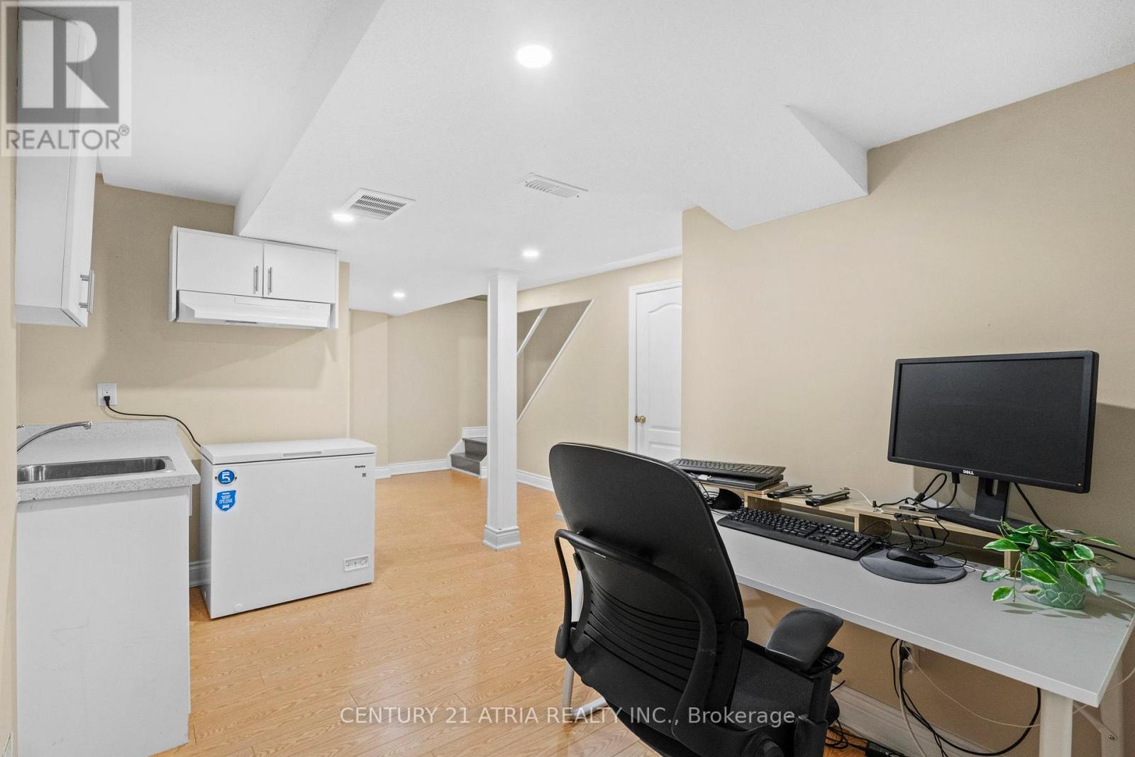 3837 Densbury Drive, Mississauga, Ontario  L5N 6Z3 - Photo 45 - W12468960