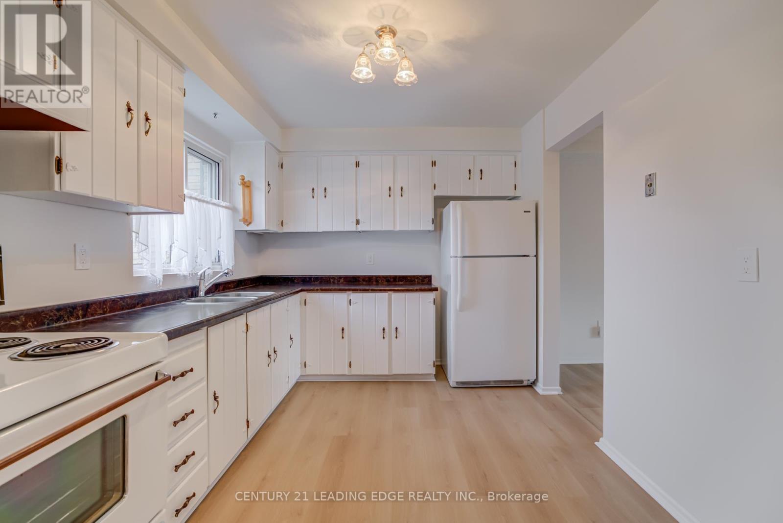 93 - 2779 Gananoque Drive, Mississauga, Ontario  L5N 2E4 - Photo 12 - W12473142