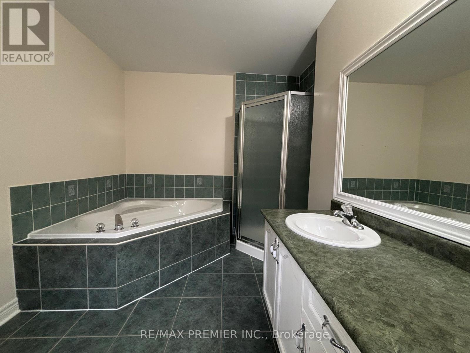 325 Vellore Avenue, Vaughan, Ontario  L4H 2Z2 - Photo 18 - N12470422