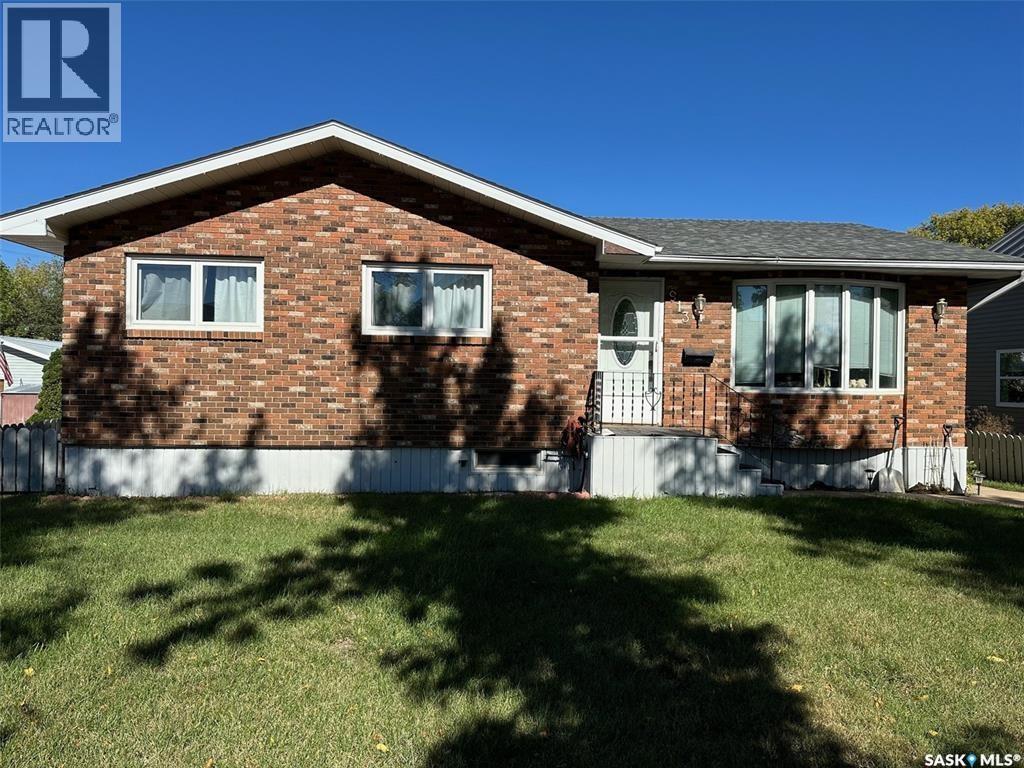 913 Third STREET, estevan, Saskatchewan