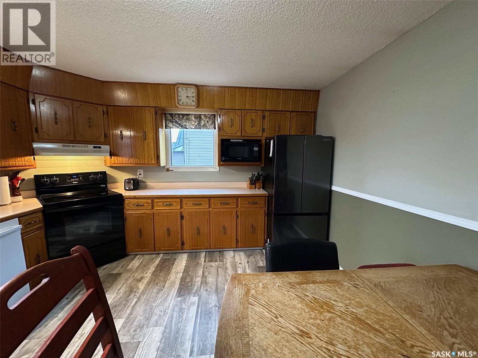 913 Third Street, Estevan, Saskatchewan  S4A 0R2 - Photo 5 - SK021374