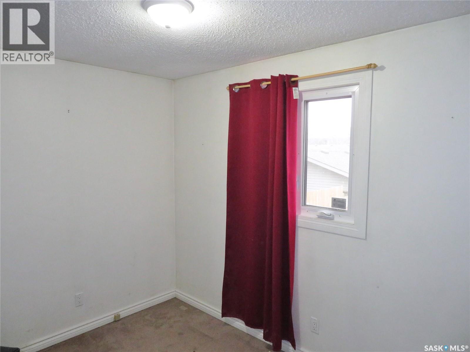 933 Macklem Drive, Saskatoon, Saskatchewan  S7L 4R7 - Photo 10 - SK021314