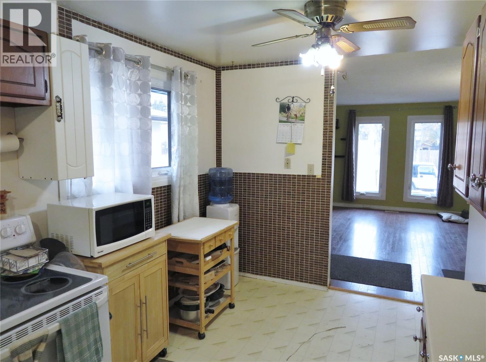 933 Macklem Drive, Saskatoon, Saskatchewan  S7L 4R7 - Photo 7 - SK021314