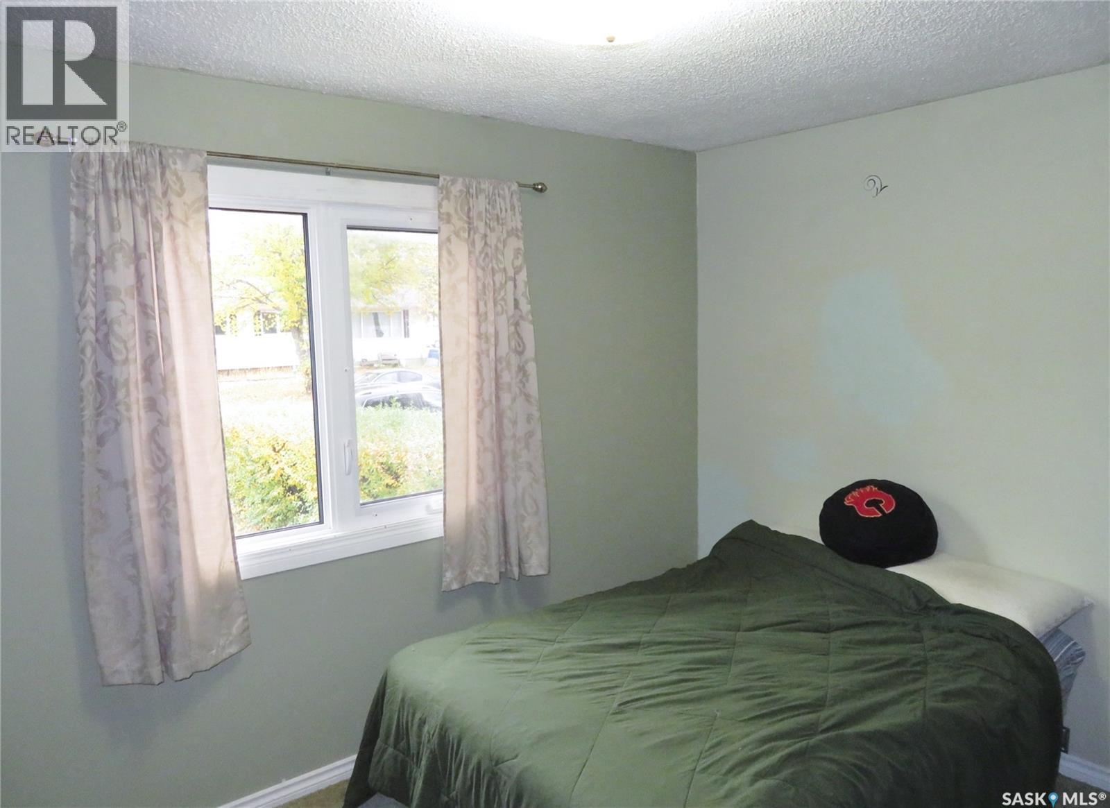 933 Macklem Drive, Saskatoon, Saskatchewan  S7L 4R7 - Photo 8 - SK021314