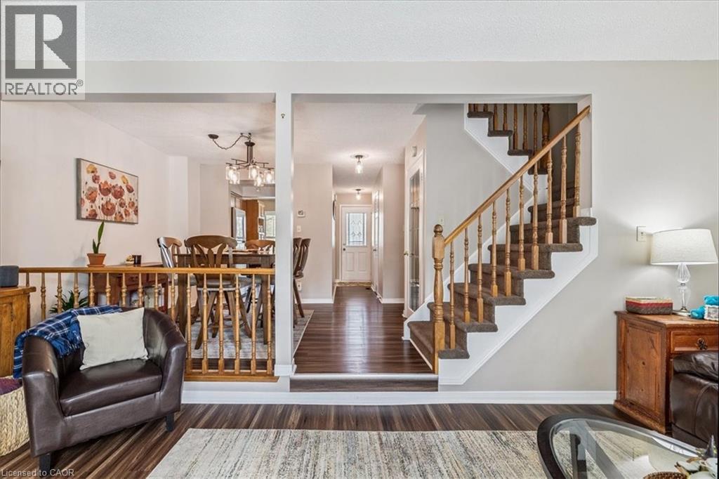 15 Ellington Avenue Unit# 5, Stoney Creek, Ontario  L8E 4P3 - Photo 3 - 40778861