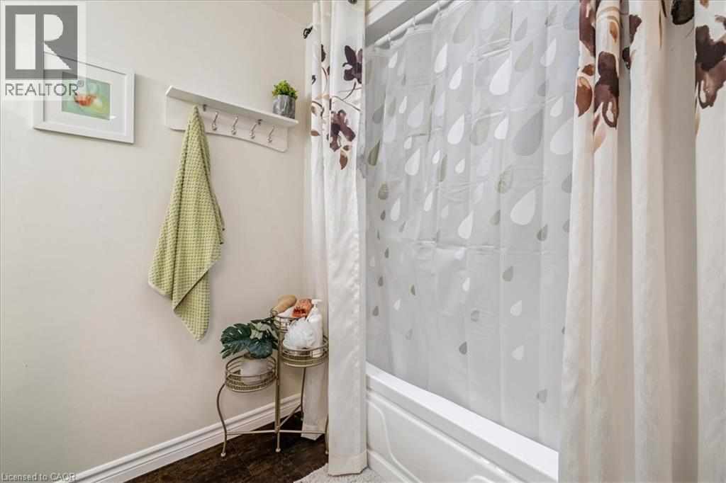 15 Ellington Avenue Unit# 5, Stoney Creek, Ontario  L8E 4P3 - Photo 34 - 40778861