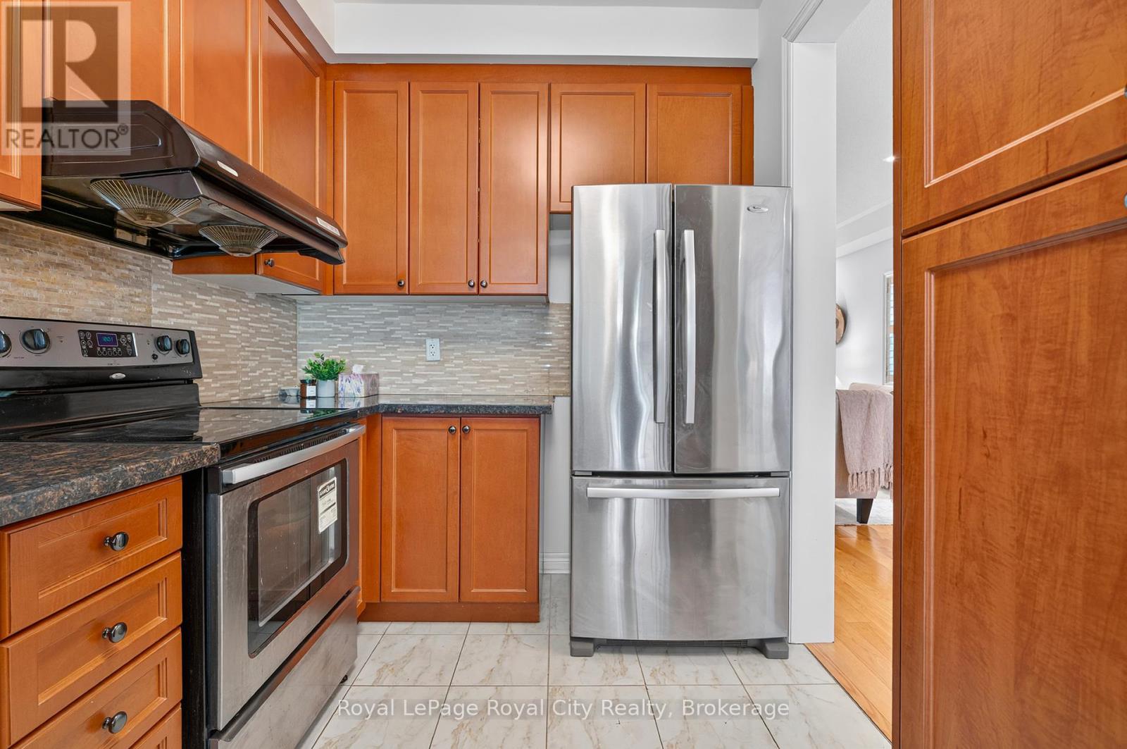 275 Comiskey Crescent, Mississauga (Meadowvale Village), Ontario  L5W 0C4 - Photo 13 - W12473716