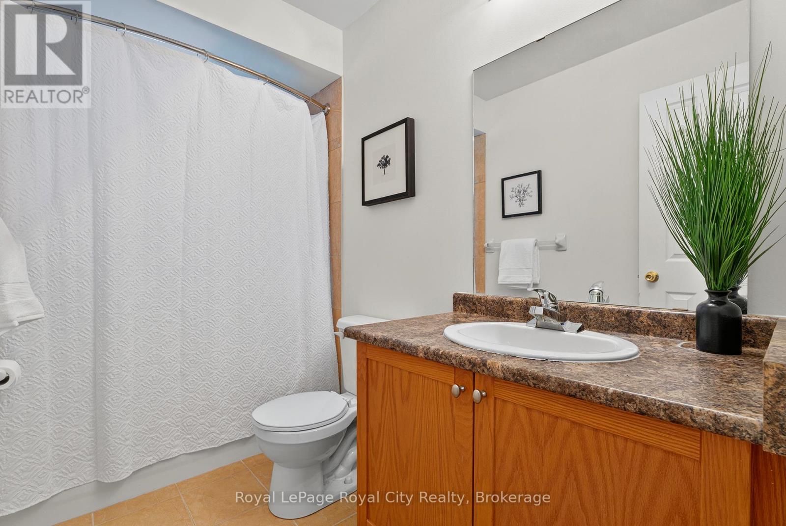 275 Comiskey Crescent, Mississauga (Meadowvale Village), Ontario  L5W 0C4 - Photo 18 - W12473716