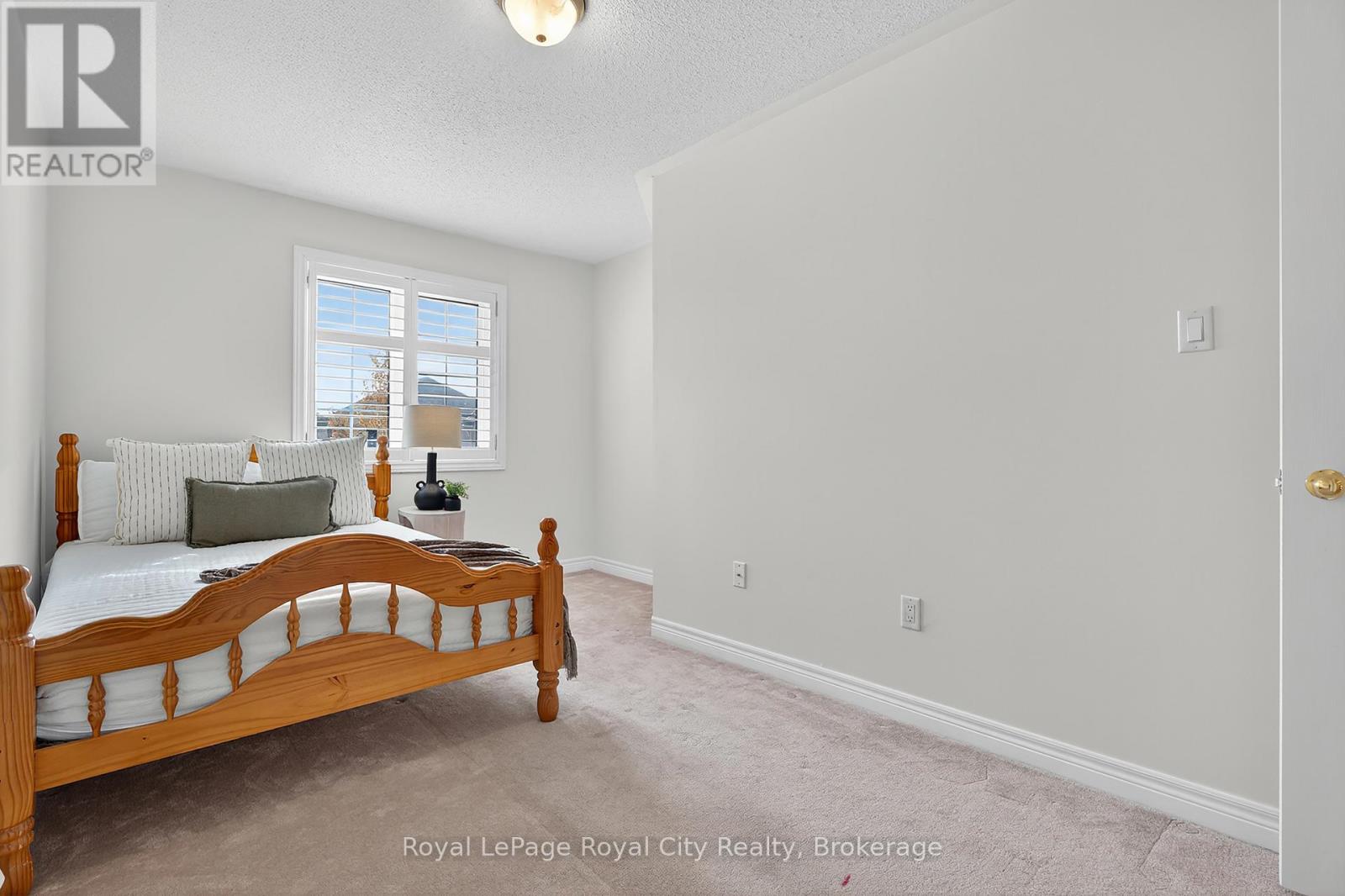 275 Comiskey Crescent, Mississauga (Meadowvale Village), Ontario  L5W 0C4 - Photo 20 - W12473716