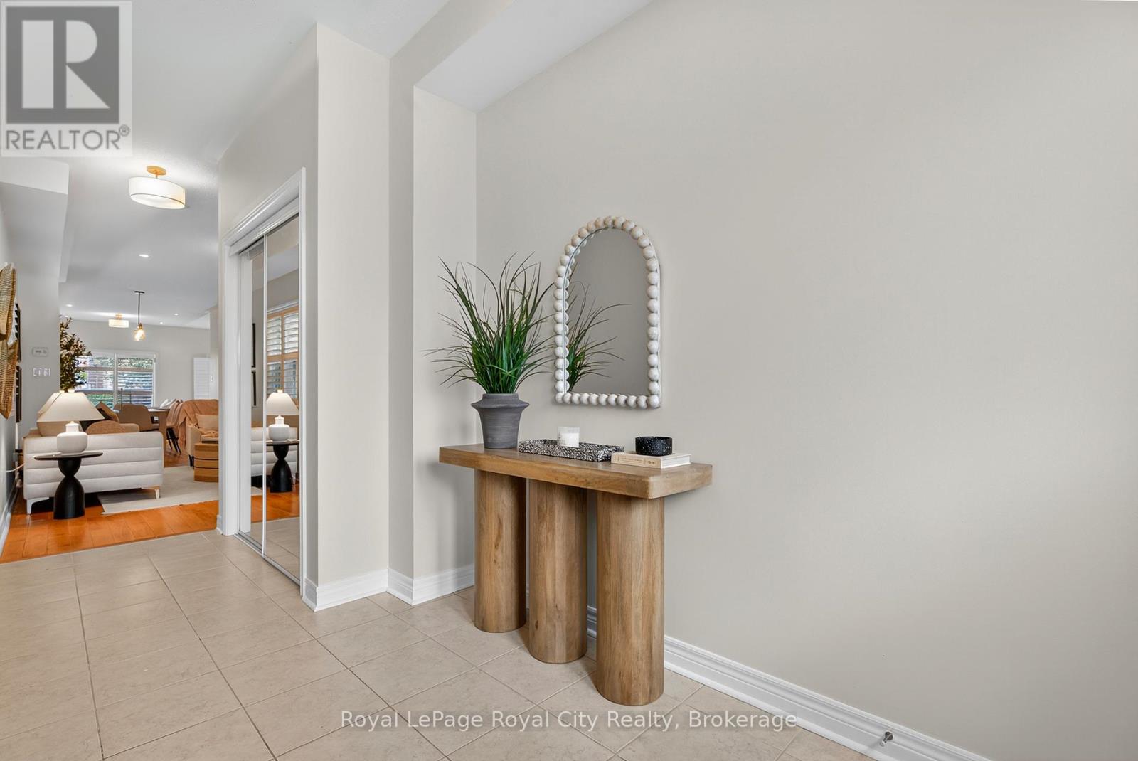 275 Comiskey Crescent, Mississauga (Meadowvale Village), Ontario  L5W 0C4 - Photo 5 - W12473716