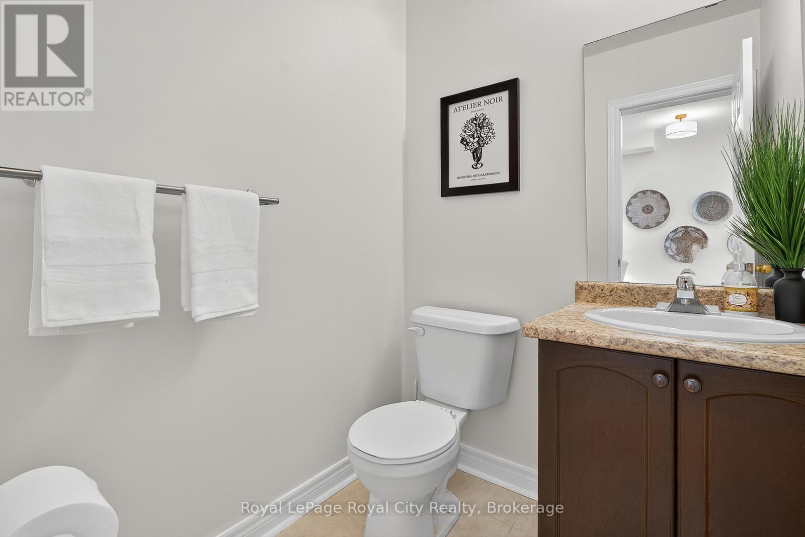275 Comiskey Crescent, Mississauga (Meadowvale Village), Ontario  L5W 0C4 - Photo 6 - W12473716