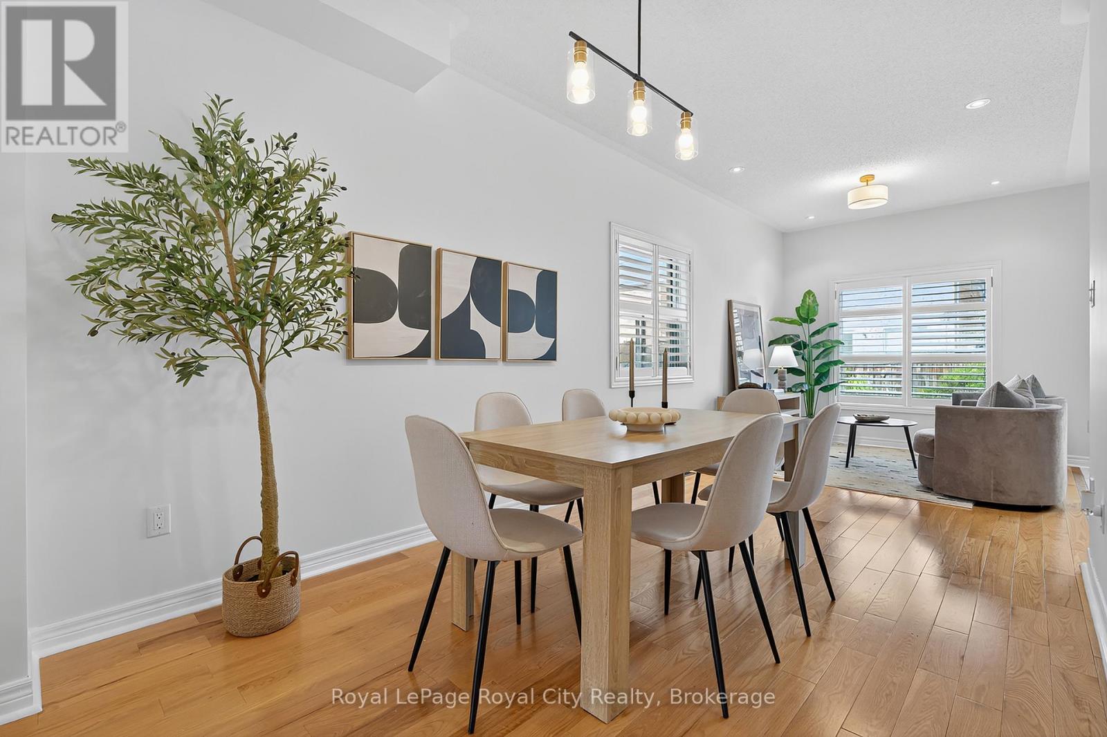 275 Comiskey Crescent, Mississauga (Meadowvale Village), Ontario  L5W 0C4 - Photo 7 - W12473716