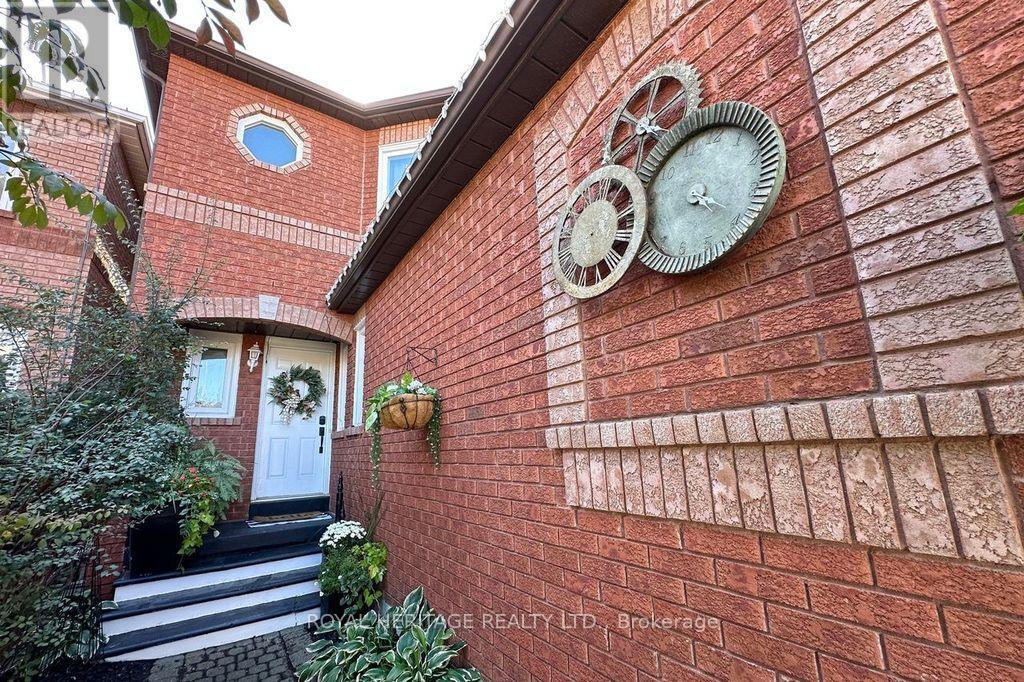 66 Fieldnest Crescent, Whitby, Ontario  L1R 1Z6 - Photo 3 - E12473719