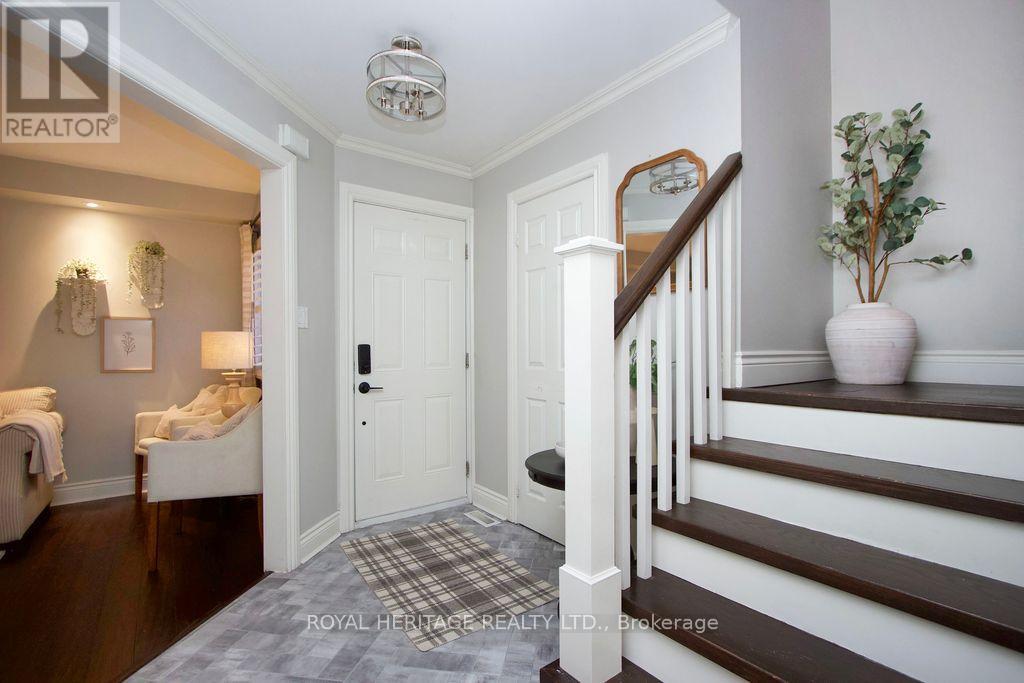 66 Fieldnest Crescent, Whitby, Ontario  L1R 1Z6 - Photo 5 - E12473719