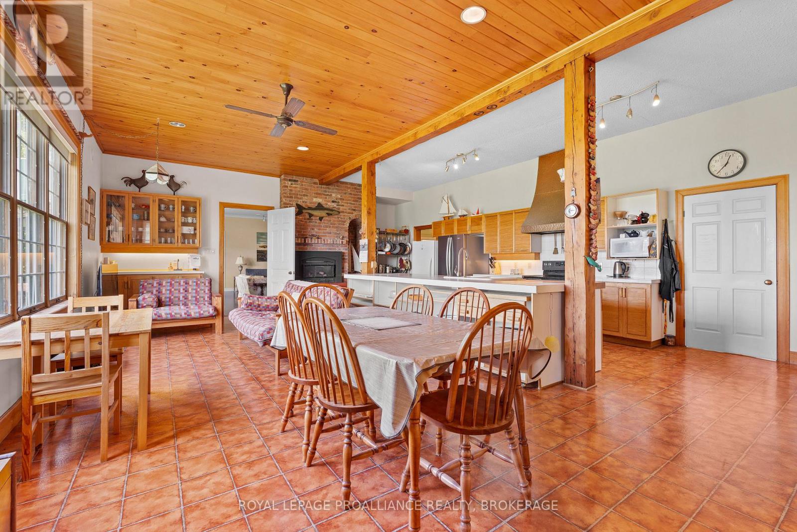 1597 Shales Road, Frontenac (Frontenac South), Ontario  K0H 2L0 - Photo 11 - X12473781