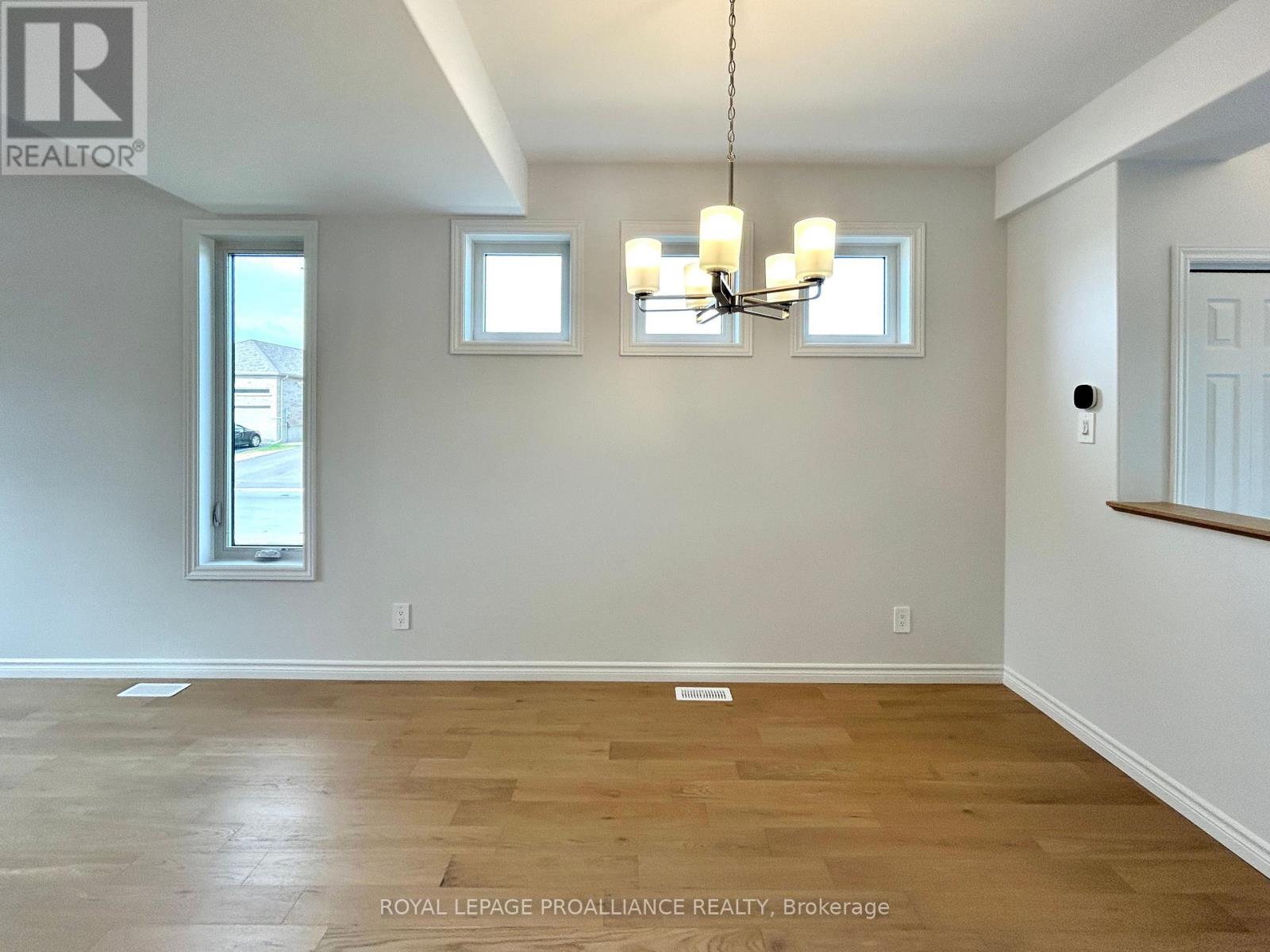 12 Riverstone Way, Belleville, Ontario K8N 0S6 - Photo 6 - X12473725