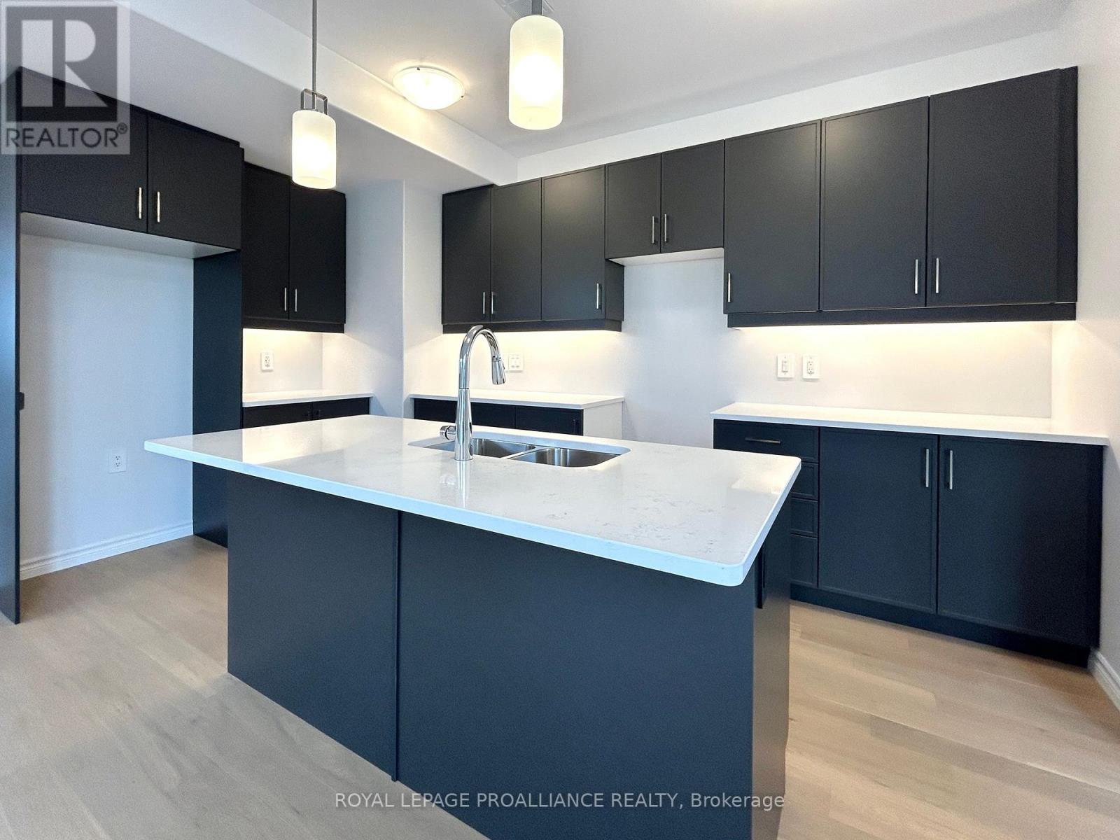 12 Riverstone Way, Belleville, Ontario K8N 0S6 - Photo 8 - X12473725